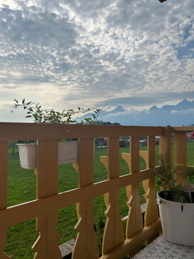 Apartliv Veľka Lomnica Bagian luar foto